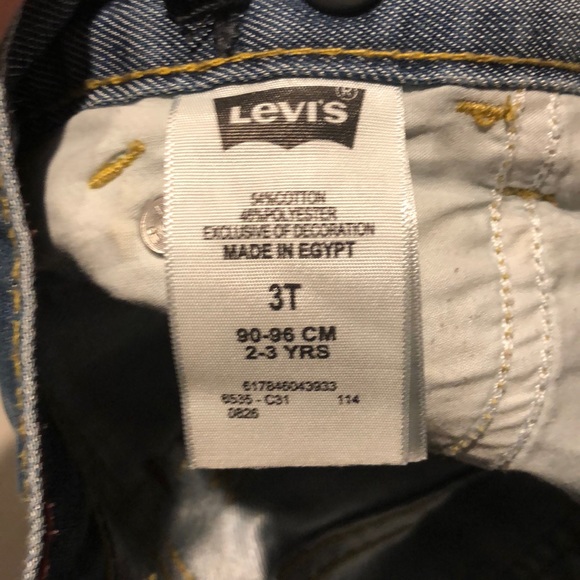 Boys Levi’s shorts - Picture 4 of 4